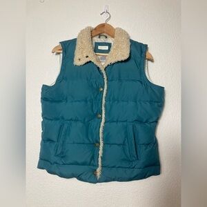 Maurices down filled puffer vest green blue snap front Large
